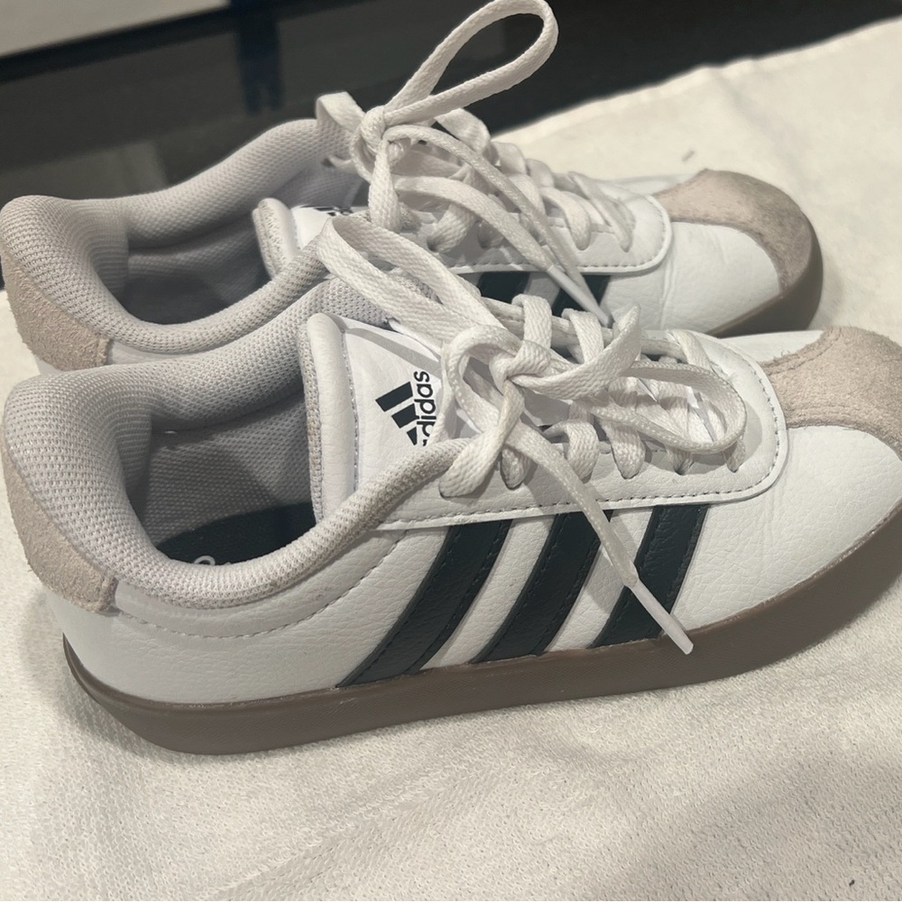 12 toddler Adidas Kids White and Black Sneakers with Tan Accents - Picture 2 of 10